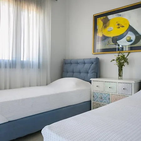 וילה Seirios Luxury סבורונטה