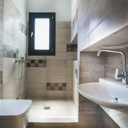 וילה Seirios Luxury סבורונטה